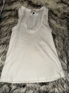 Universal Thread White Ribbed Scoop Tank
